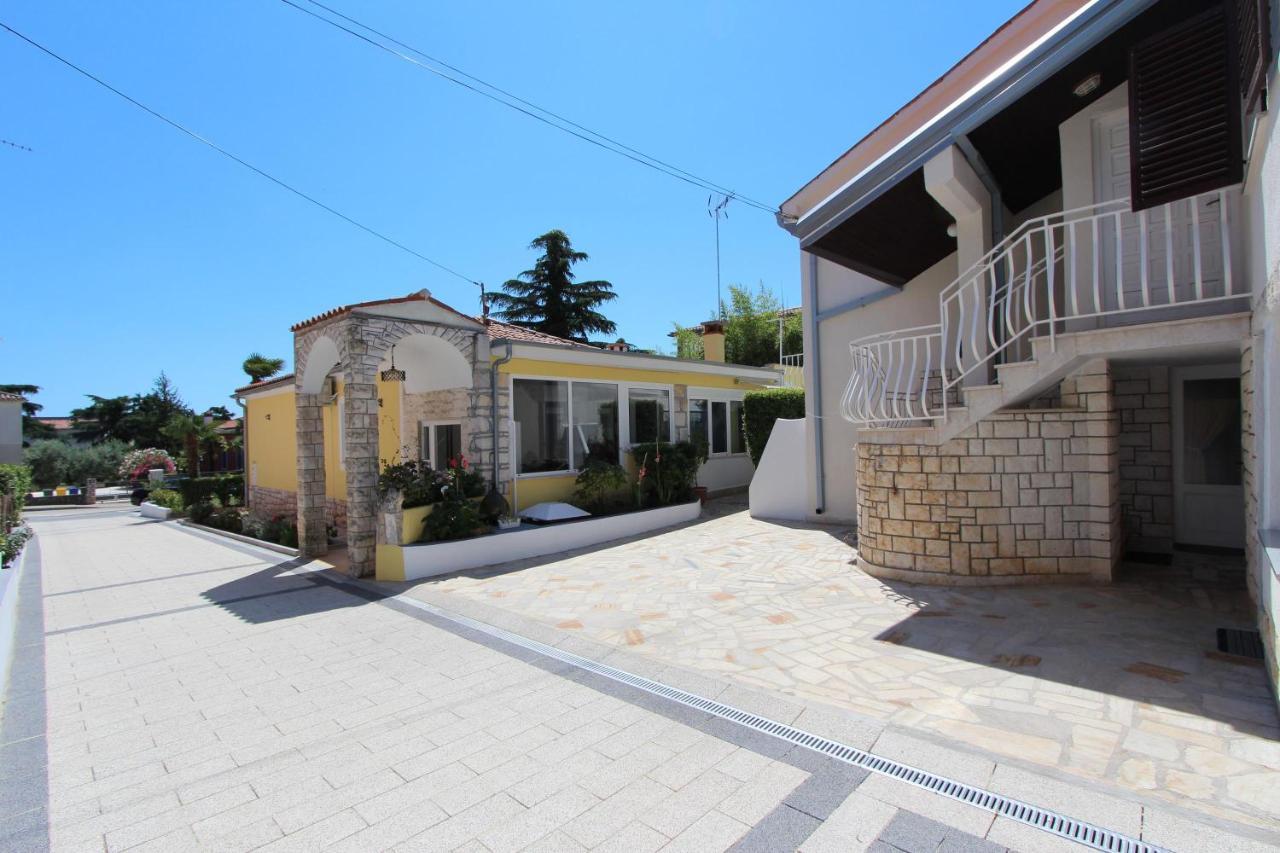 Apartments Knezovic Rovinj Luaran gambar