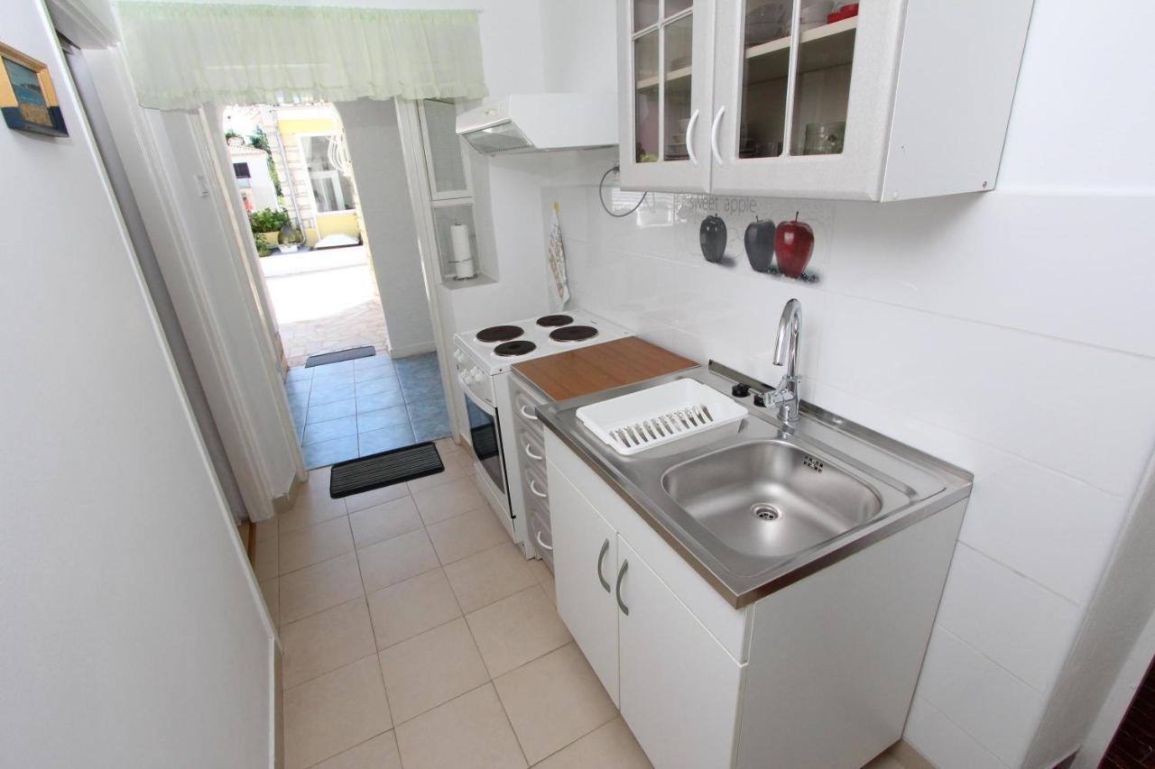 Apartments Knezovic Rovinj Luaran gambar