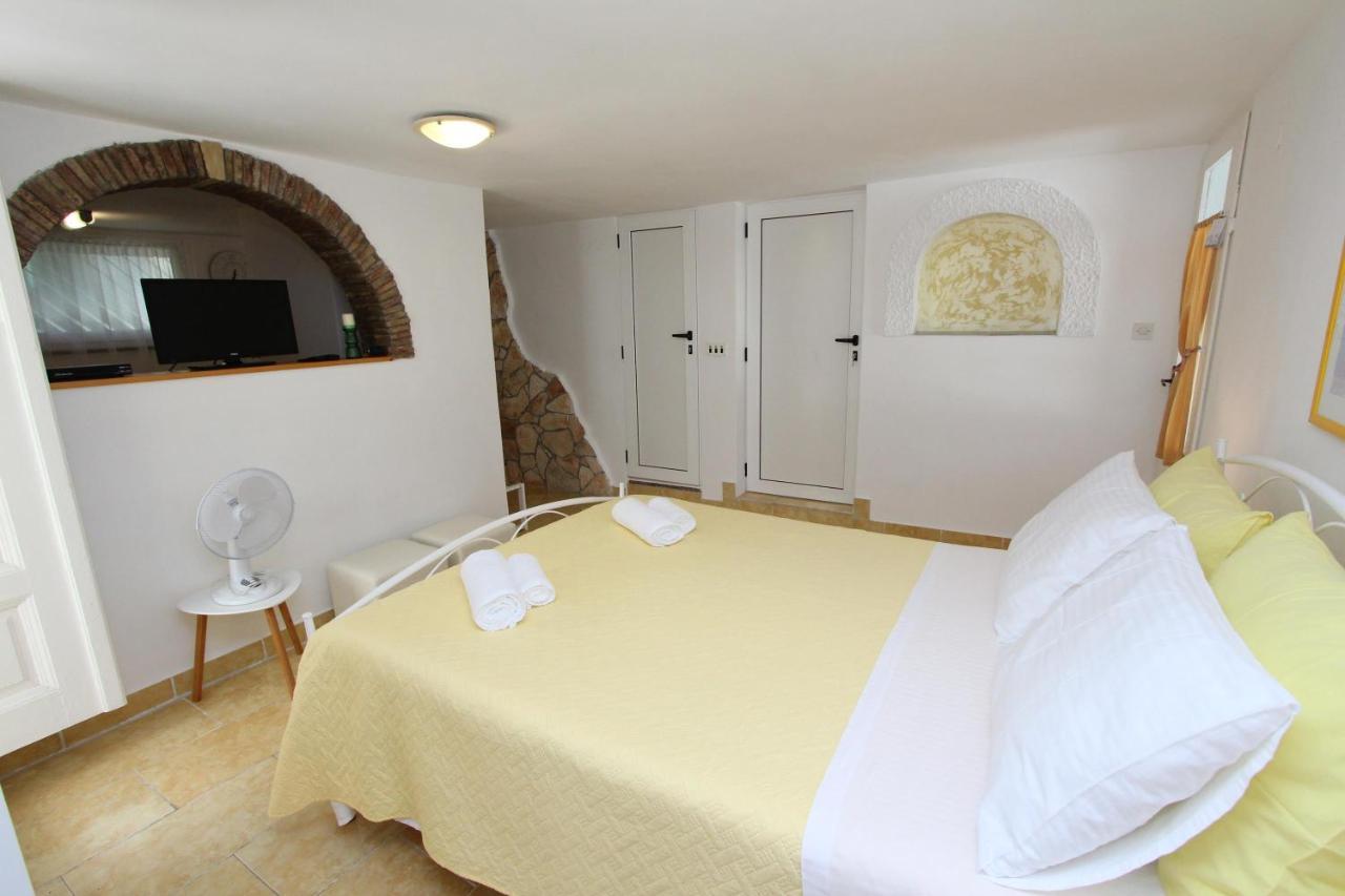 Apartments Knezovic Rovinj Luaran gambar