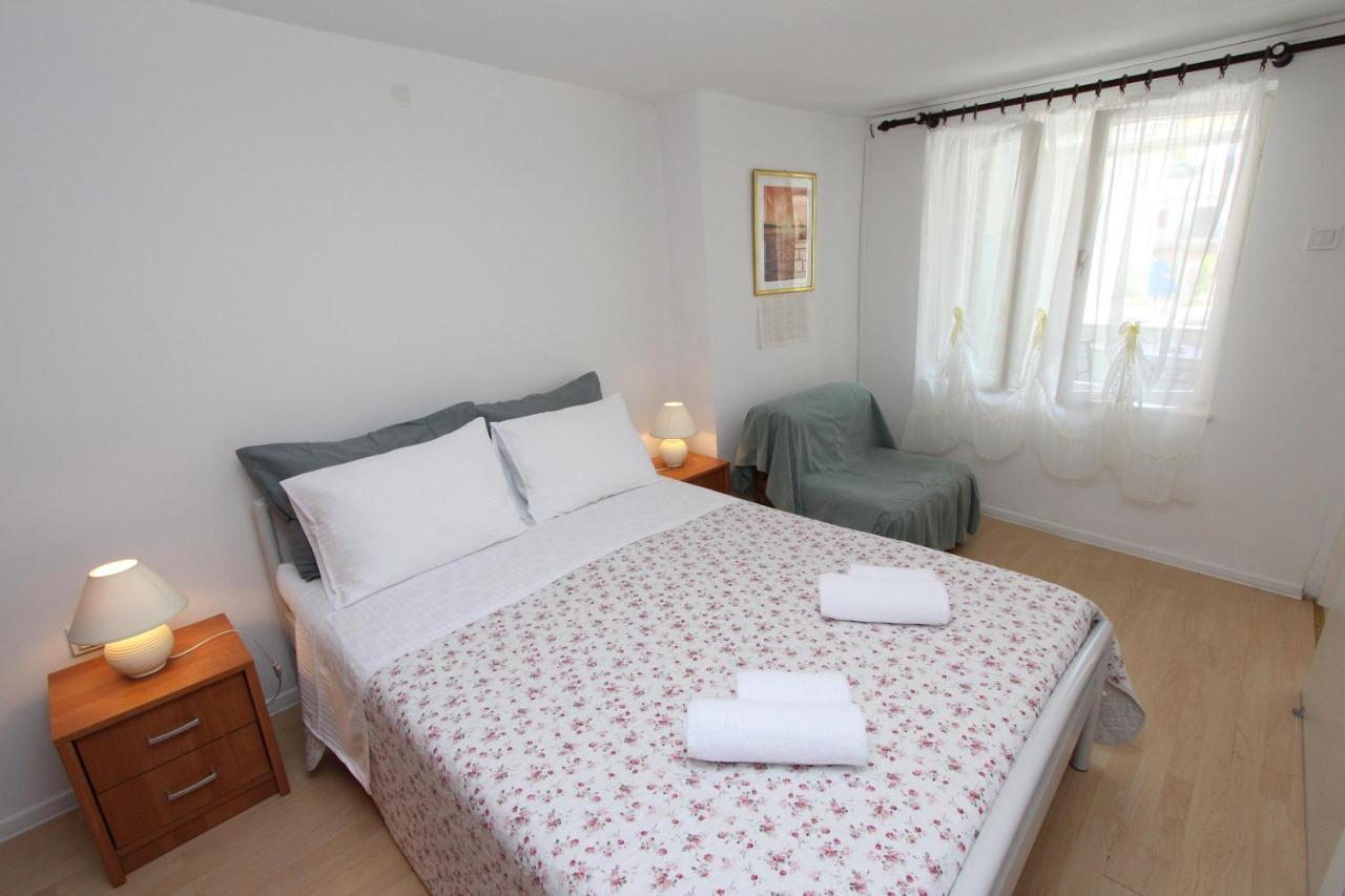 Apartments Knezovic Rovinj Luaran gambar